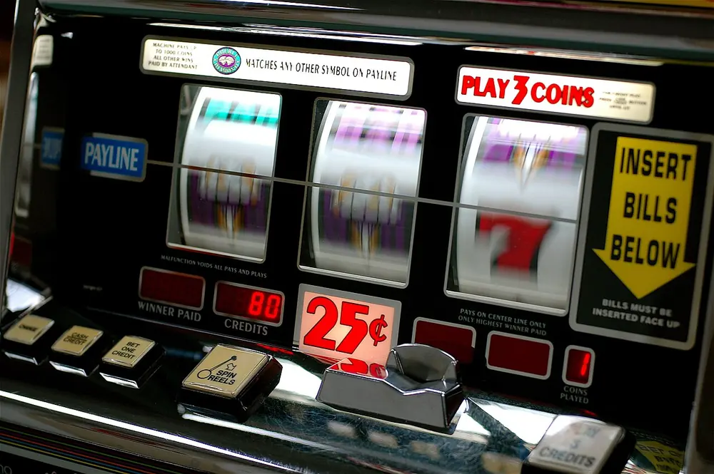 how to bet on roulette and win - row of slot machines