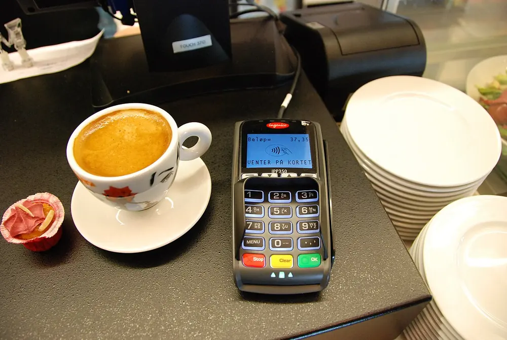 about BetGhanaHub - paying with a phone
